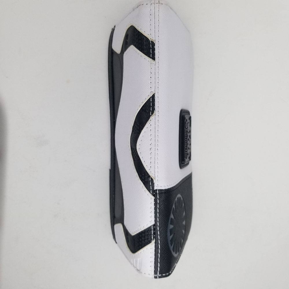 LOUNGEFLY Star Wars Storm Trooper Wallet - Picture 6 of 13